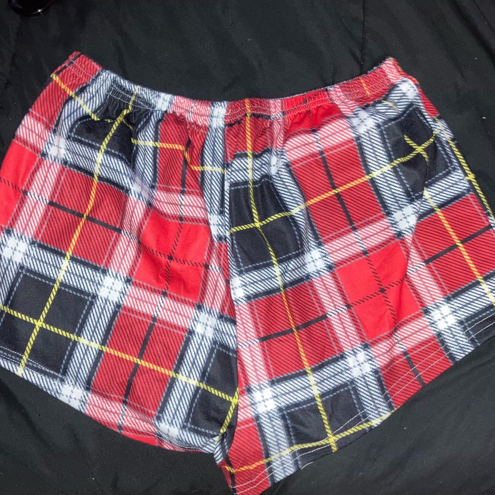 red women’s boxer shorts never wore